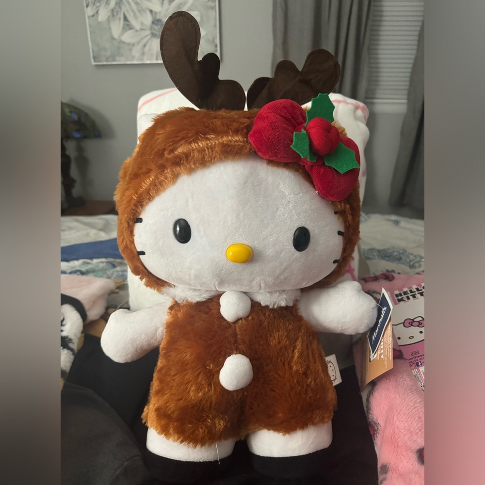 Hello Kitty Reindeer Greeter